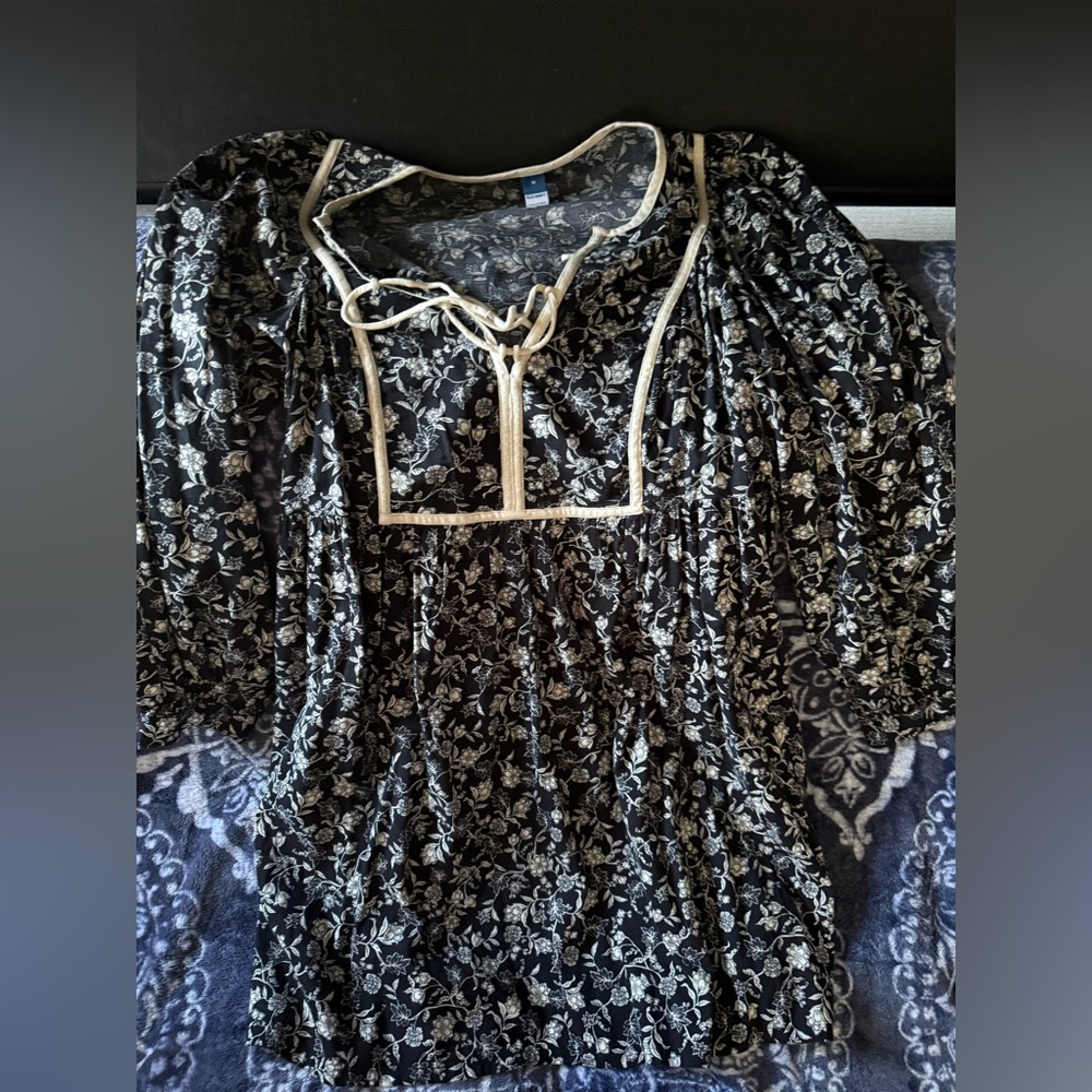 Old Navy navy and White Floral dress